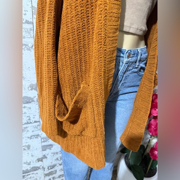 American Eagle Outfitters Warm Brown Cardigan - Picture 3 of 6